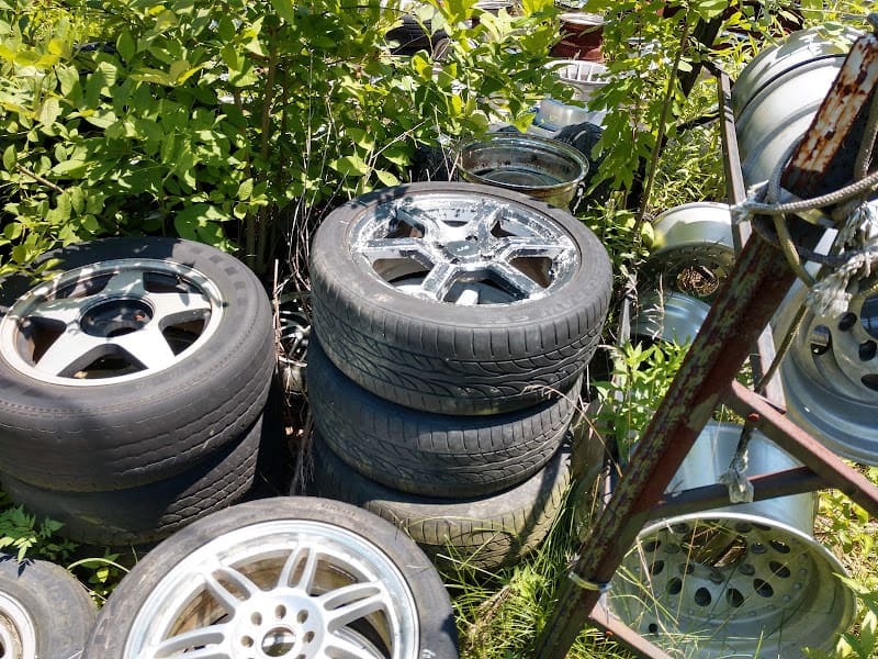 Wizard&apos;s Auto Salvage Car stereo store at 2667 Old Madisonville Rd